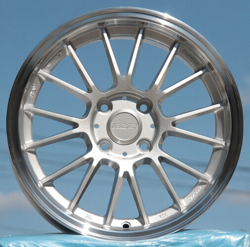 Диск Rays Yl1365 15x7 4x100 ET35 DIA73.10 SILVER